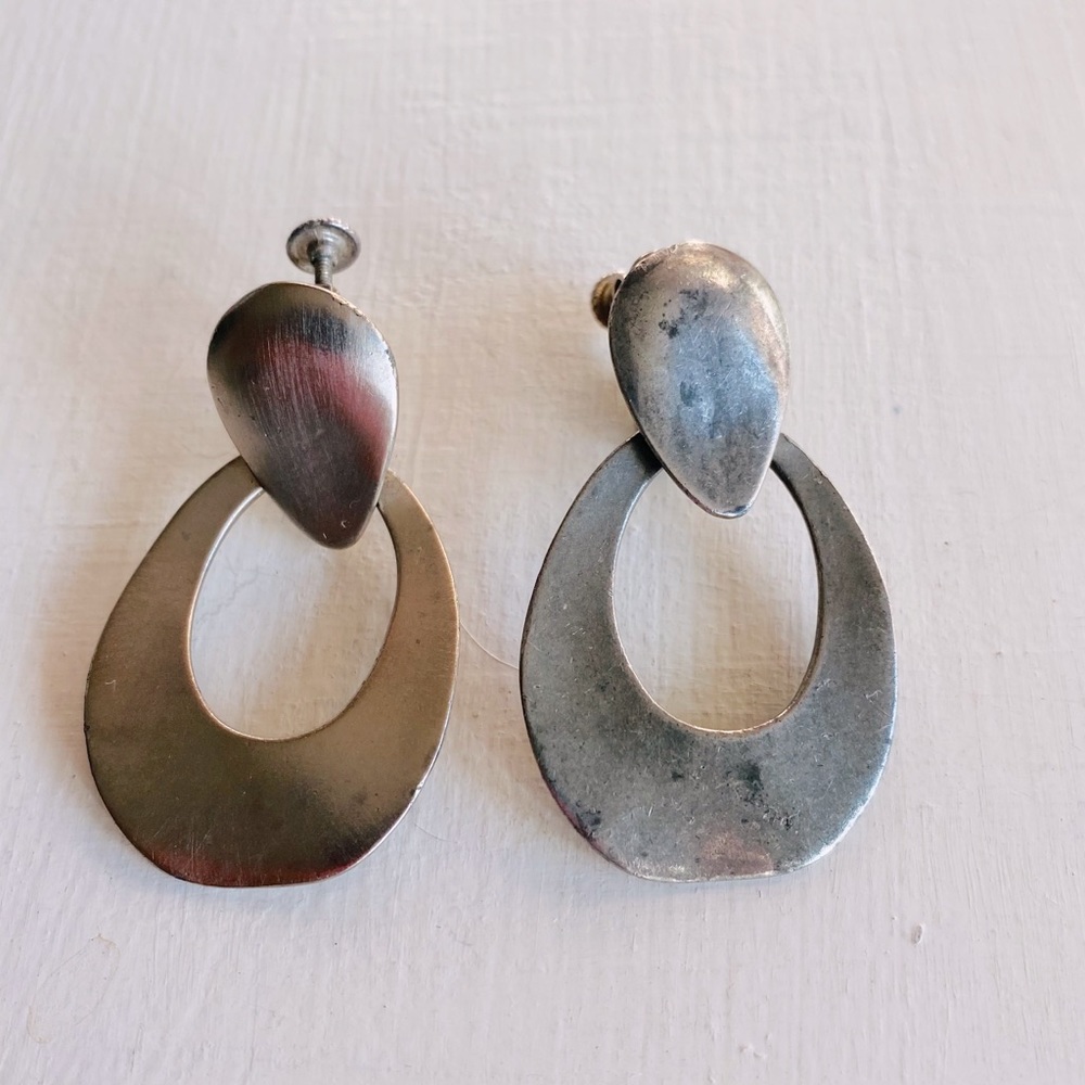 Silver Vintage Artist Clip-Twist Dangle Earrings